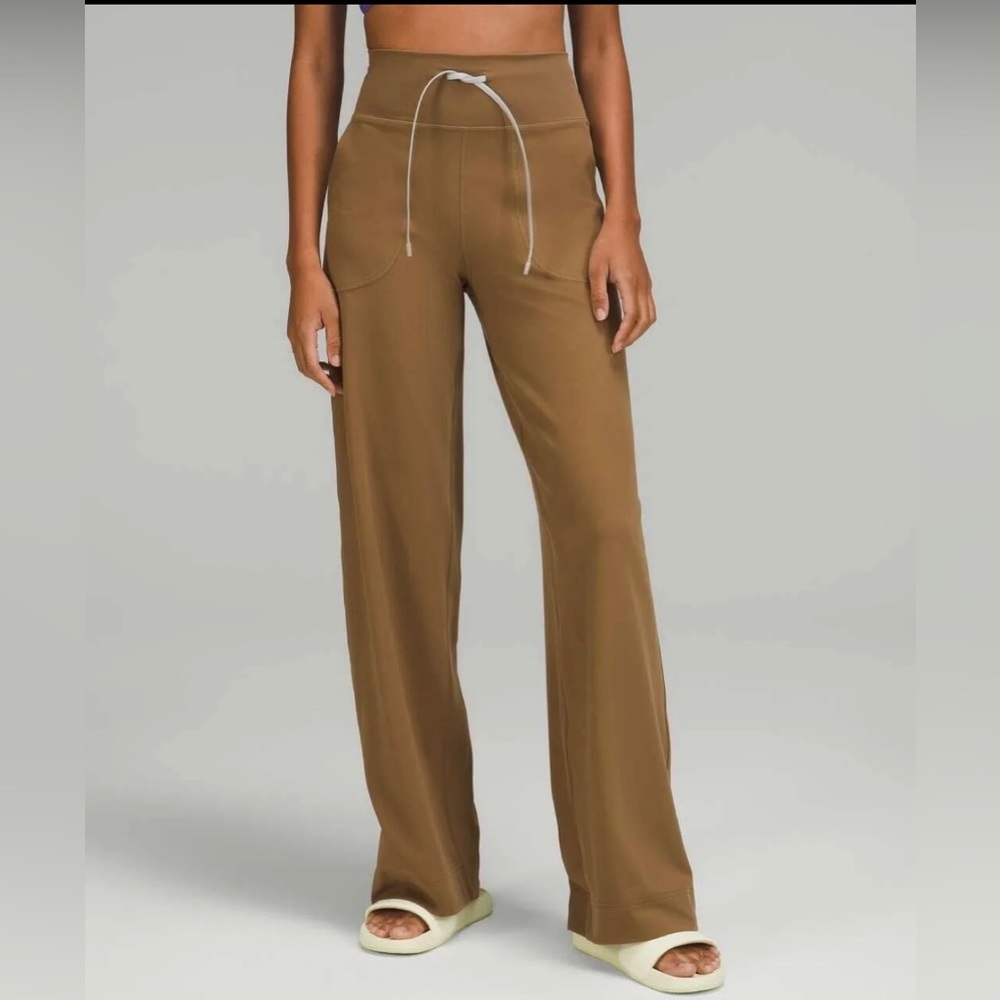 Lululemon throwback still pant, size 6